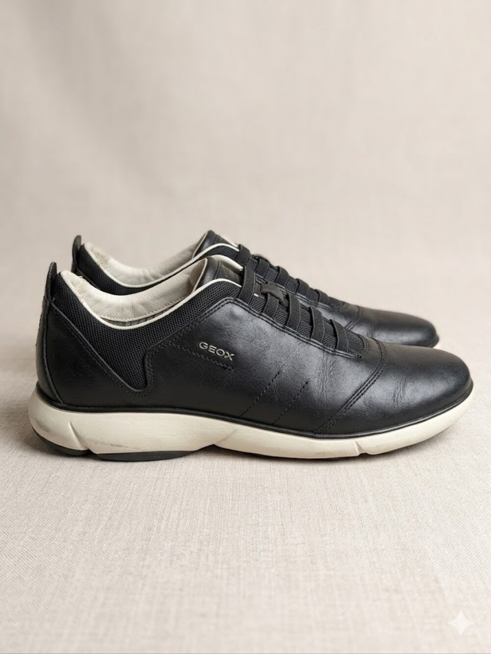 Geox Respira Black Leather Low Top Sneakers - US 9 (Fits like 8)